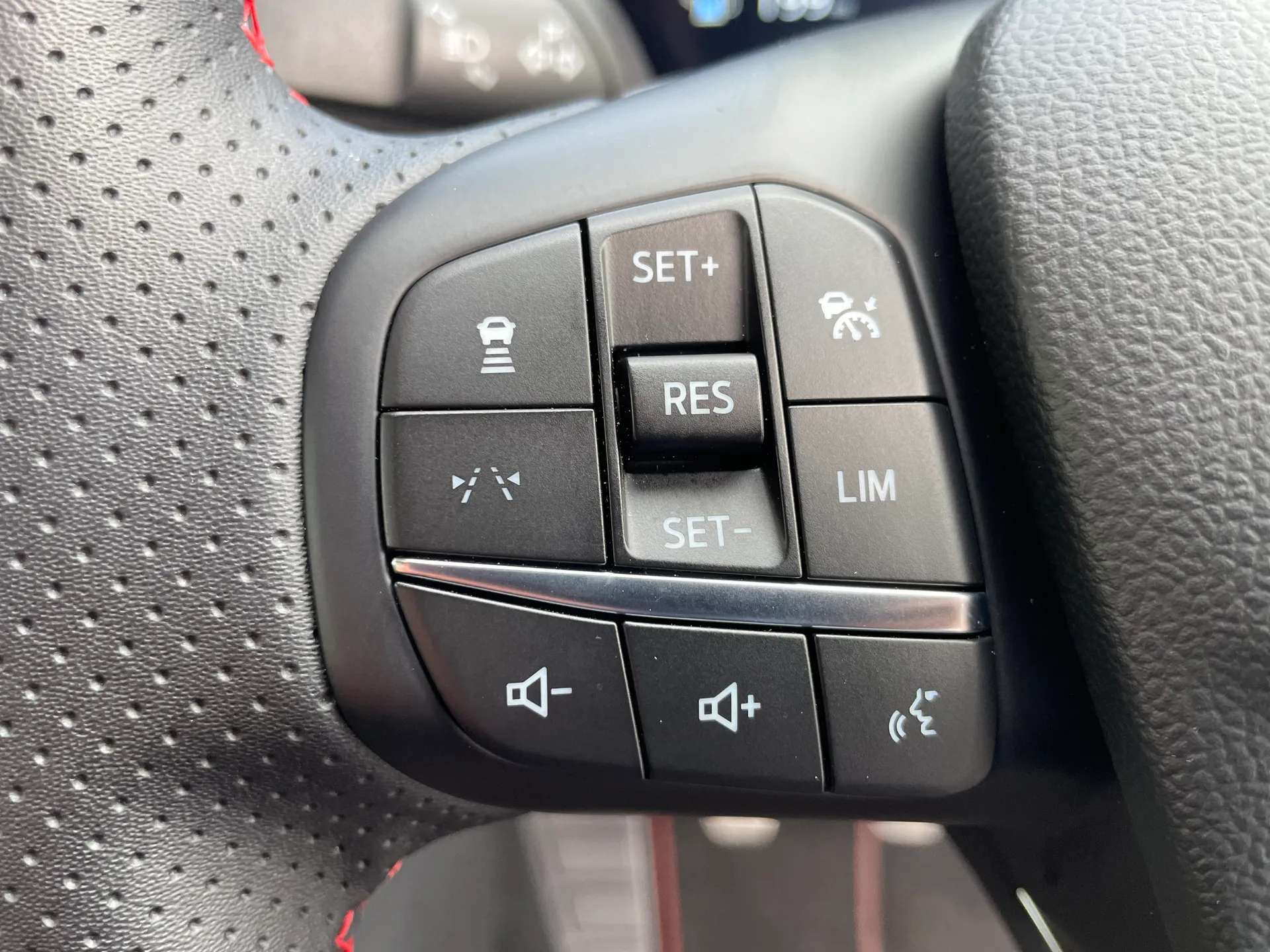 2025 FORD KUGA 2025 FORD KUGA