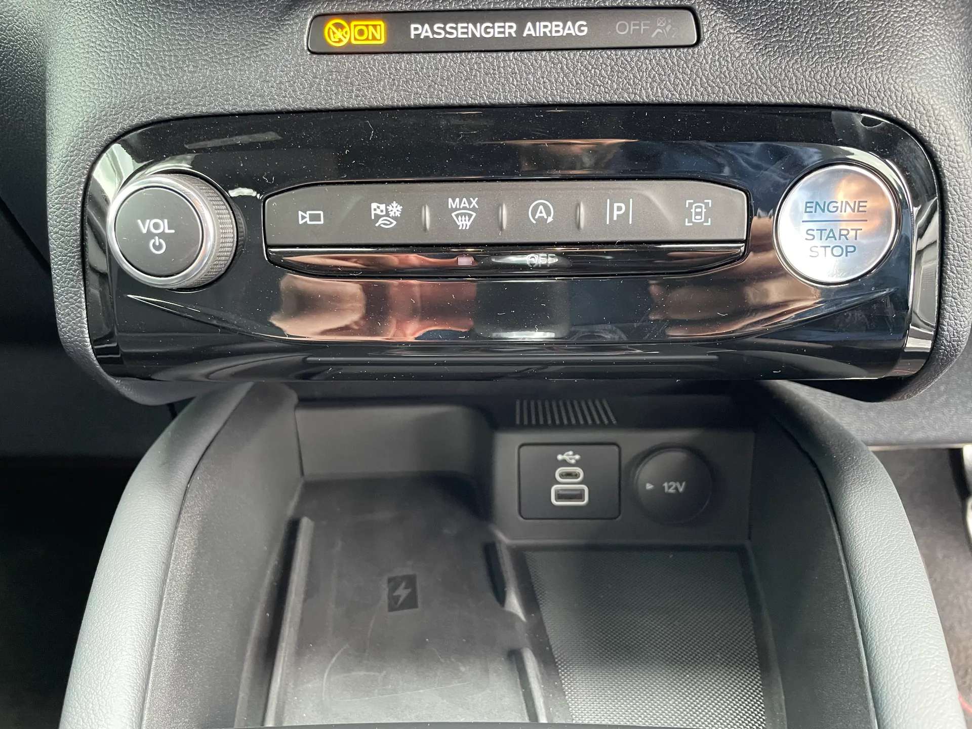 2025 FORD KUGA 2025 FORD KUGA