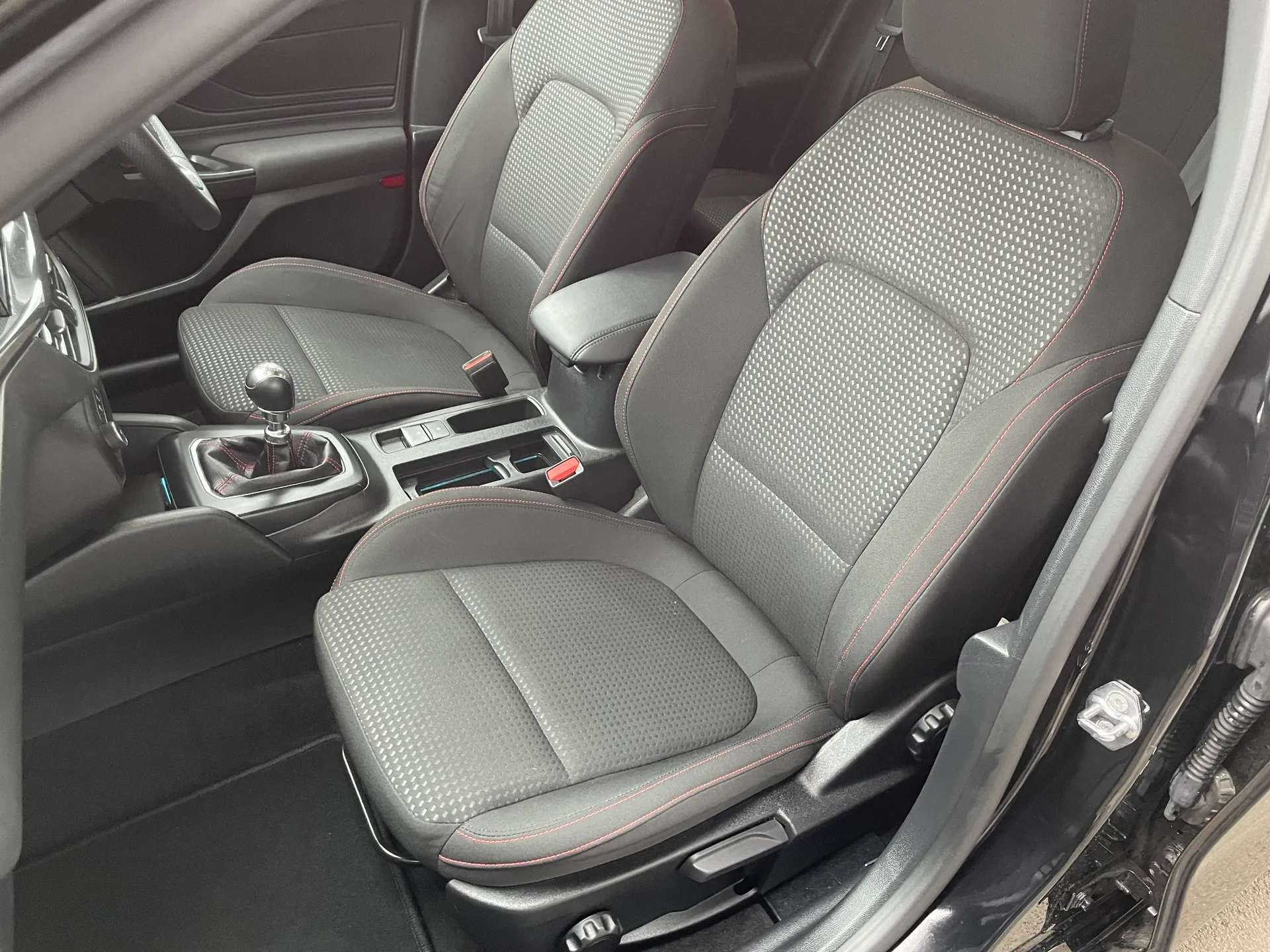 2022 FORD FOCUS 2022 FORD FOCUS