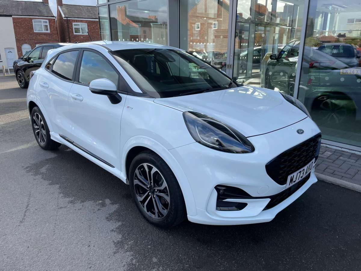 Check out this Ford Puma 2023 Hybrid Electric Manual