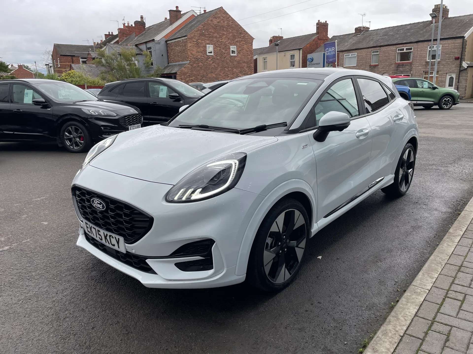 A 2025 FORD PUMA 1.0 EcoBoost Hybrid mHEV ST-Line X 5dr A 2025 FORD PUMA 1.0 EcoBoost Hybrid mHEV ST-Line X 5dr