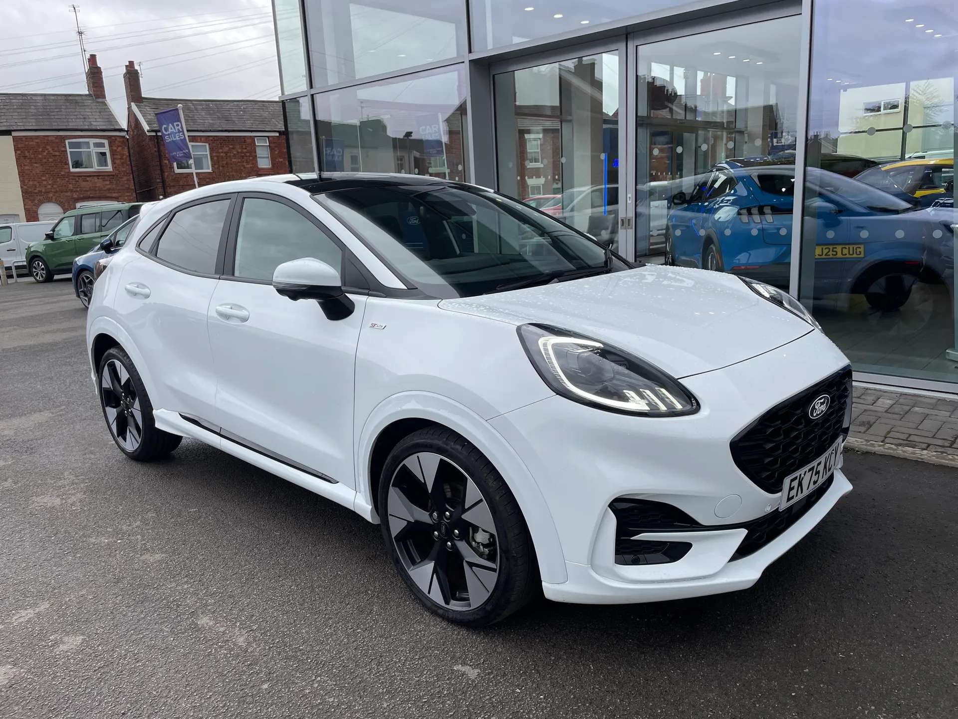 A 2025 FORD PUMA 1.0 EcoBoost Hybrid mHEV ST-Line X 5dr A 2025 FORD PUMA 1.0 EcoBoost Hybrid mHEV ST-Line X 5dr