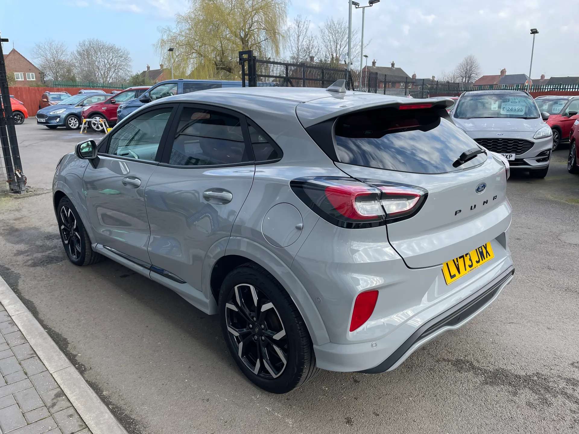 A 2023 FORD PUMA 1.0 EcoBoost Hybrid mHEV ST-Line X 5dr A 2023 FORD PUMA 1.0 EcoBoost Hybrid mHEV ST-Line X 5dr