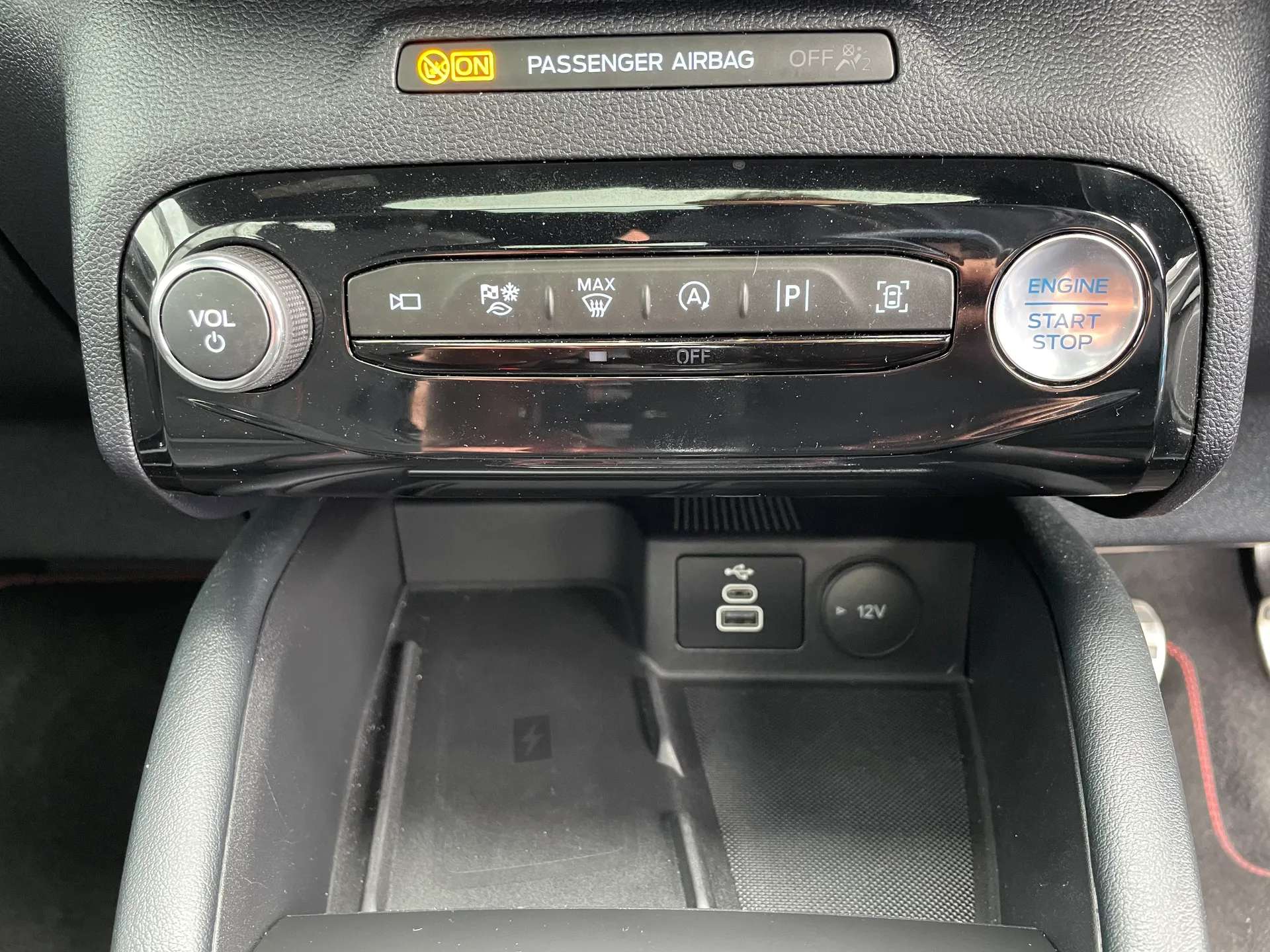 2025 FORD KUGA 2025 FORD KUGA