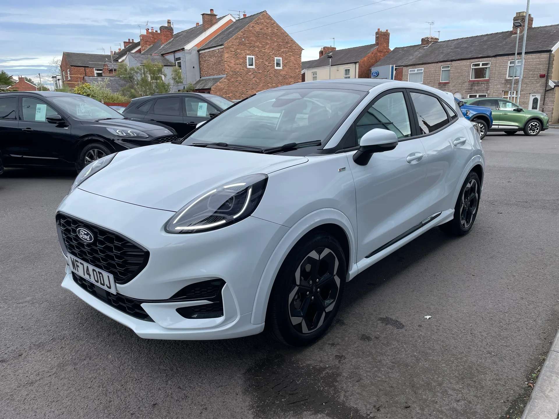 A 2024 FORD PUMA 1.0 EcoBoost Hybrid mHEV ST-Line X 5dr A 2024 FORD PUMA 1.0 EcoBoost Hybrid mHEV ST-Line X 5dr