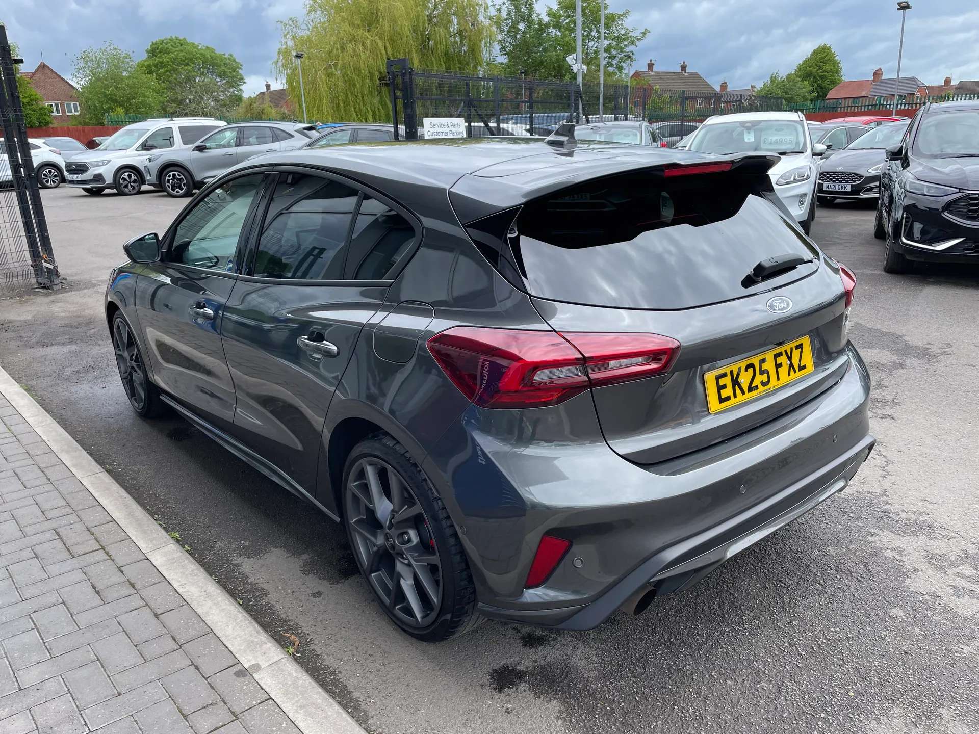 A 2025 FORD FOCUS 2.3 EcoBoost ST 5dr Auto A 2025 FORD FOCUS 2.3 EcoBoost ST 5dr Auto