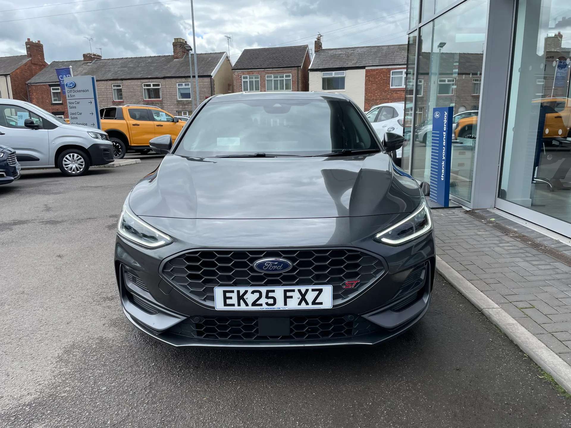 A 2025 FORD FOCUS 2.3 EcoBoost ST 5dr Auto A 2025 FORD FOCUS 2.3 EcoBoost ST 5dr Auto