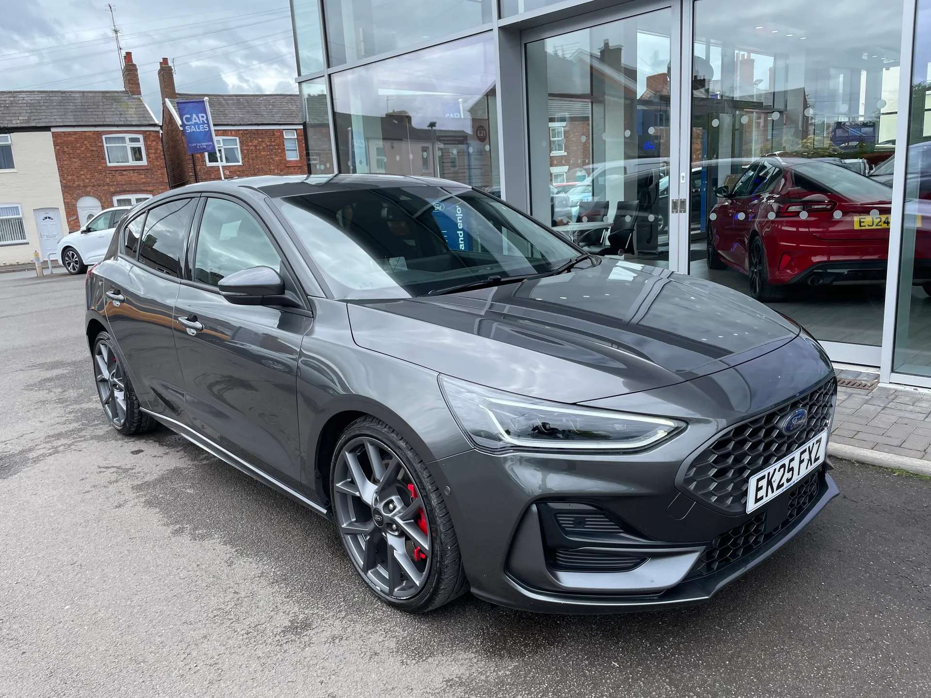 A 2025 FORD FOCUS 2.3 EcoBoost ST 5dr Auto A 2025 FORD FOCUS 2.3 EcoBoost ST 5dr Auto