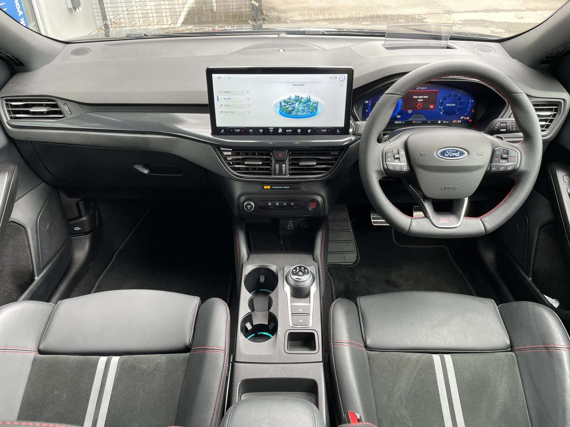 2025 FORD FOCUS 2025 FORD FOCUS