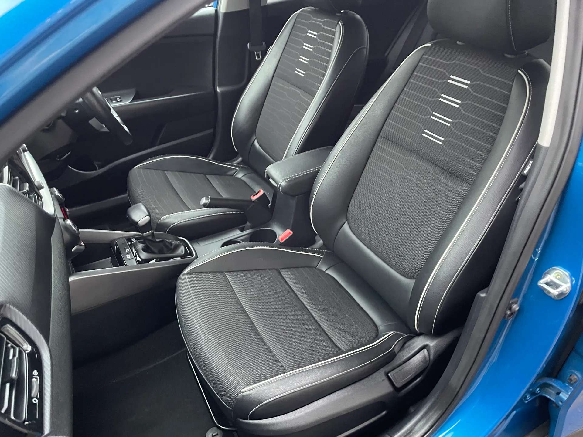 2022 KIA STONIC 2022 KIA STONIC