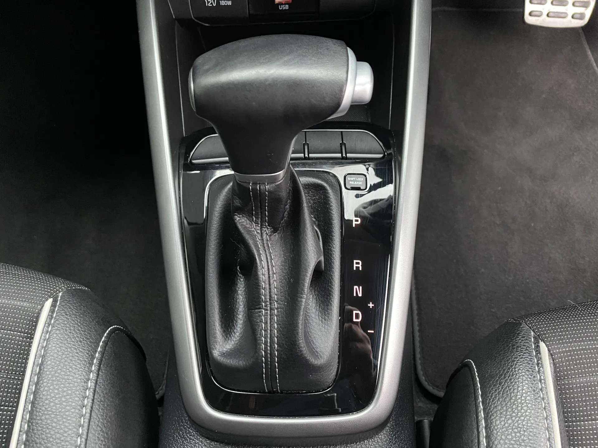 2022 KIA STONIC 2022 KIA STONIC