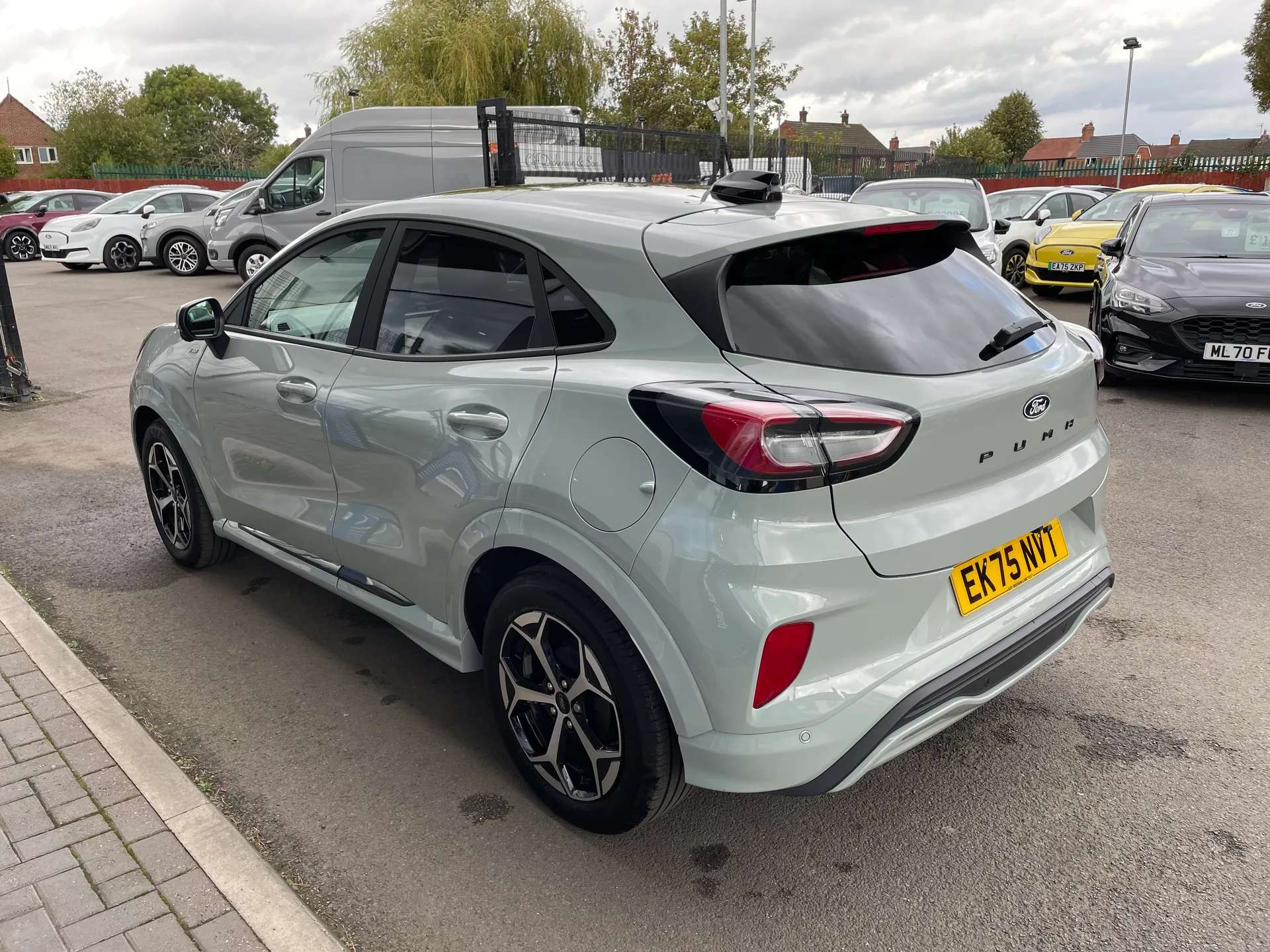 A 2025 FORD PUMA 1.0 EcoBoost Hybrid mHEV ST-Line 5dr DCT A 2025 FORD PUMA 1.0 EcoBoost Hybrid mHEV ST-Line 5dr DCT