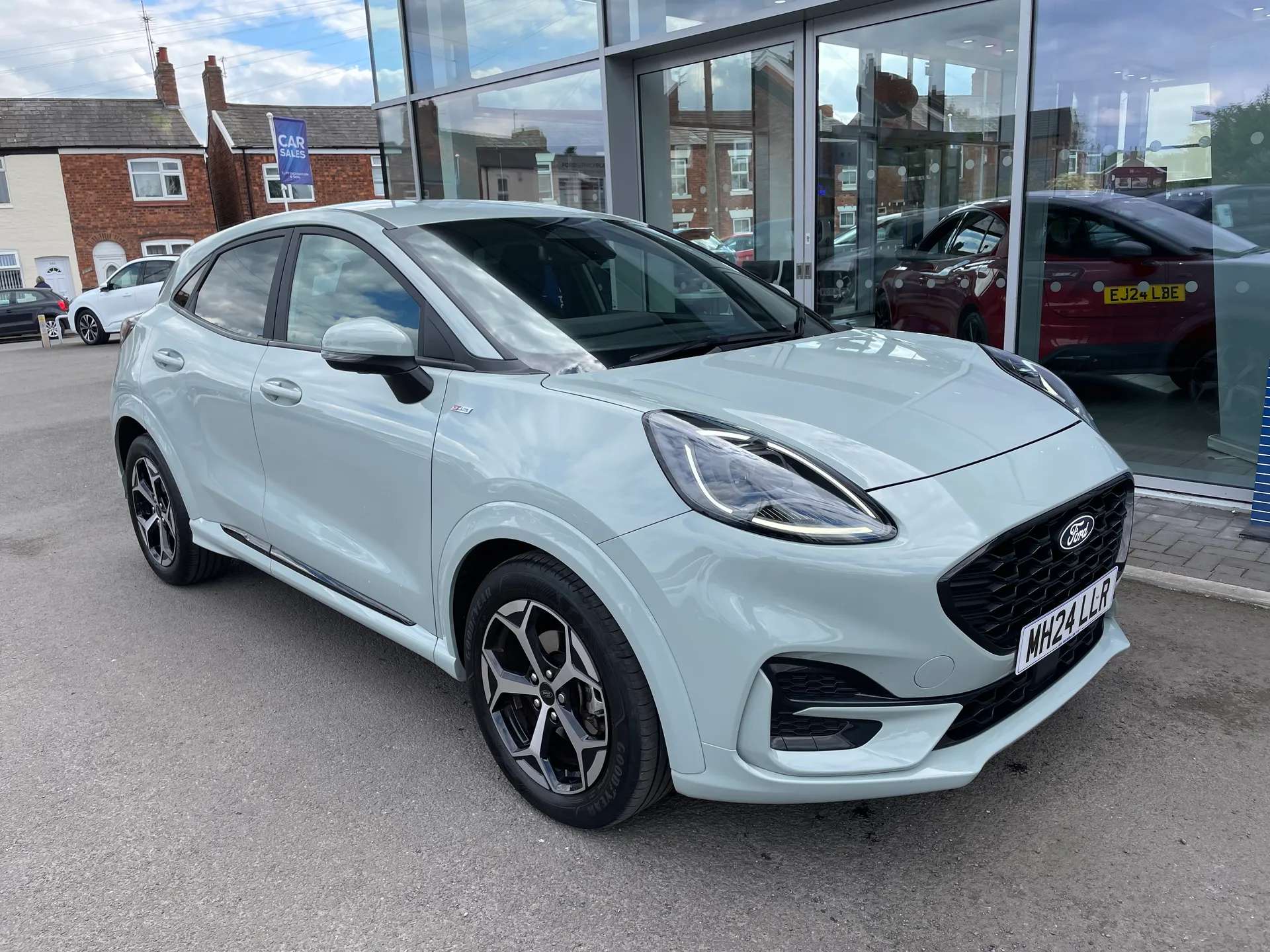 A 2024 FORD PUMA 1.0 EcoBoost Hybrid mHEV ST-Line 5dr DCT A 2024 FORD PUMA 1.0 EcoBoost Hybrid mHEV ST-Line 5dr DCT