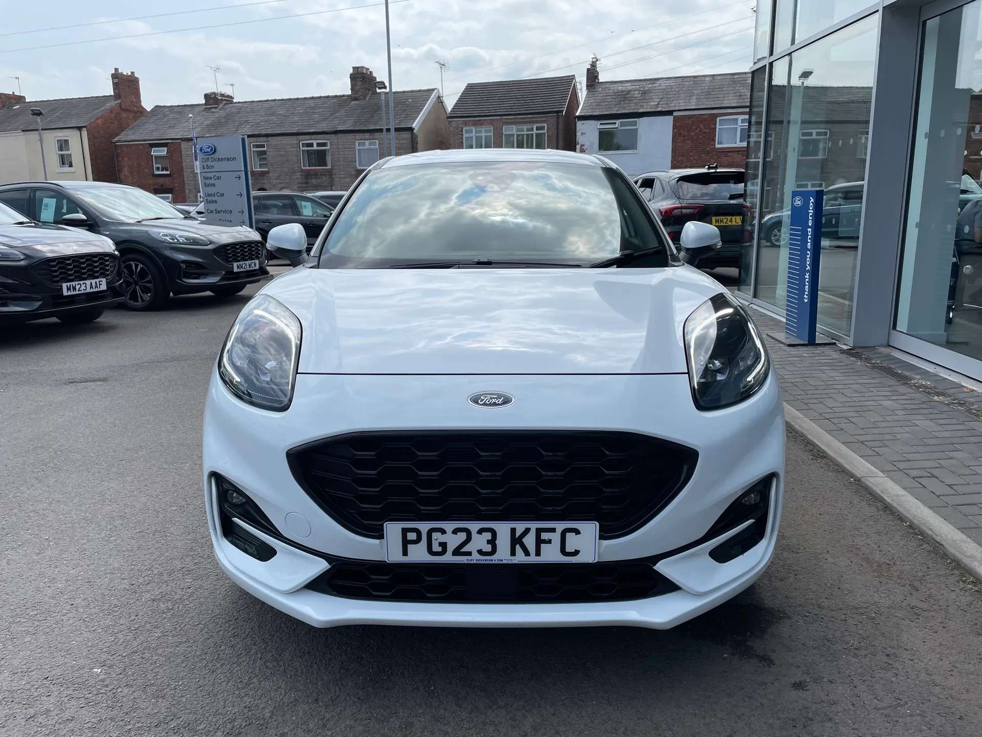A 2023 FORD PUMA 1.0 EcoBoost Hybrid mHEV ST-Line X 5dr A 2023 FORD PUMA 1.0 EcoBoost Hybrid mHEV ST-Line X 5dr