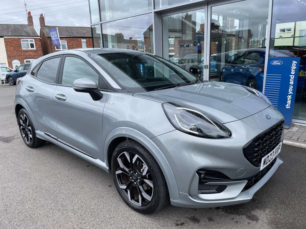 Check out this Ford Puma 2023 Petrol Manual