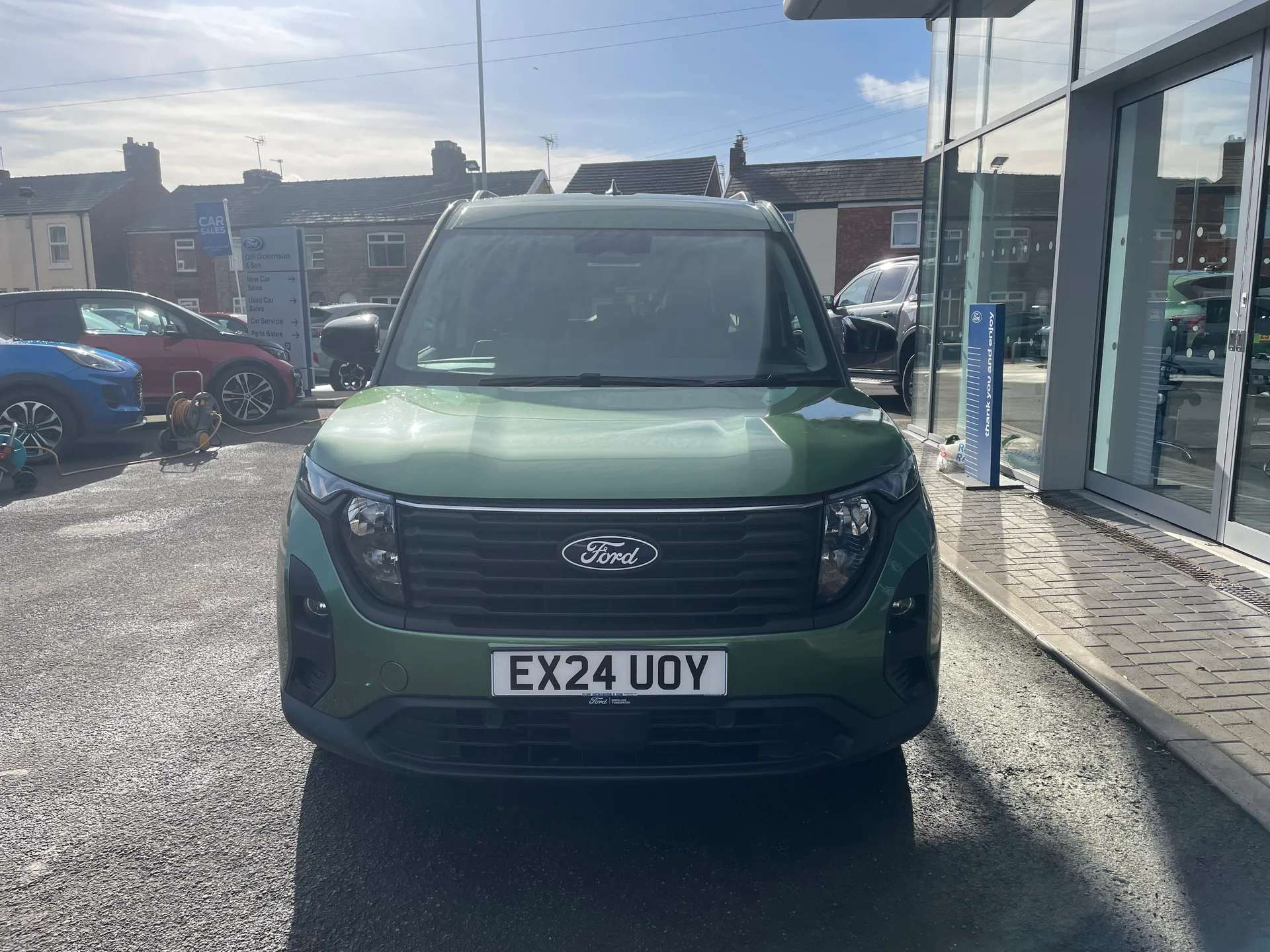 A 2024 FORD TOURNEO COURIER 1.0 EcoBoost Titanium 5dr A 2024 FORD TOURNEO COURIER 1.0 EcoBoost Titanium 5dr