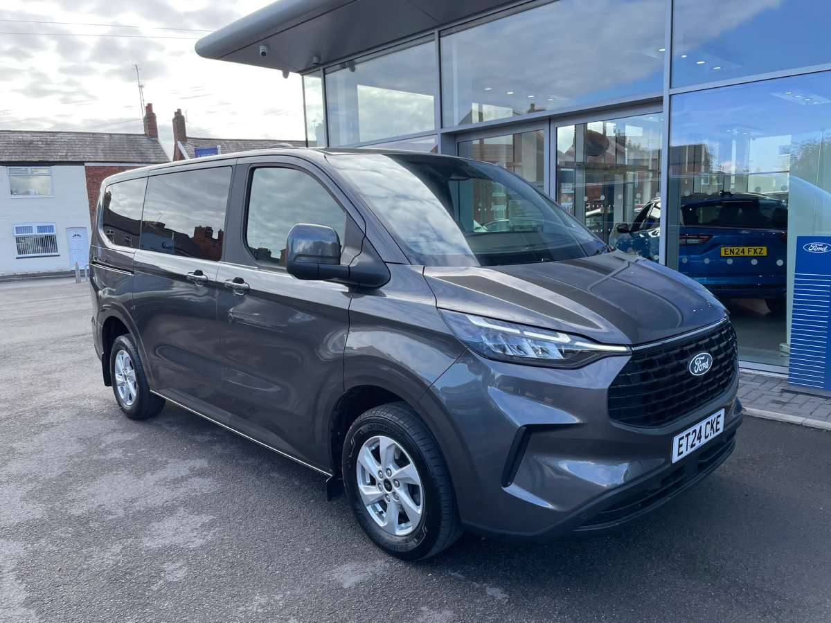 Check out this Ford Tourneo Custom 2024 Diesel Manual