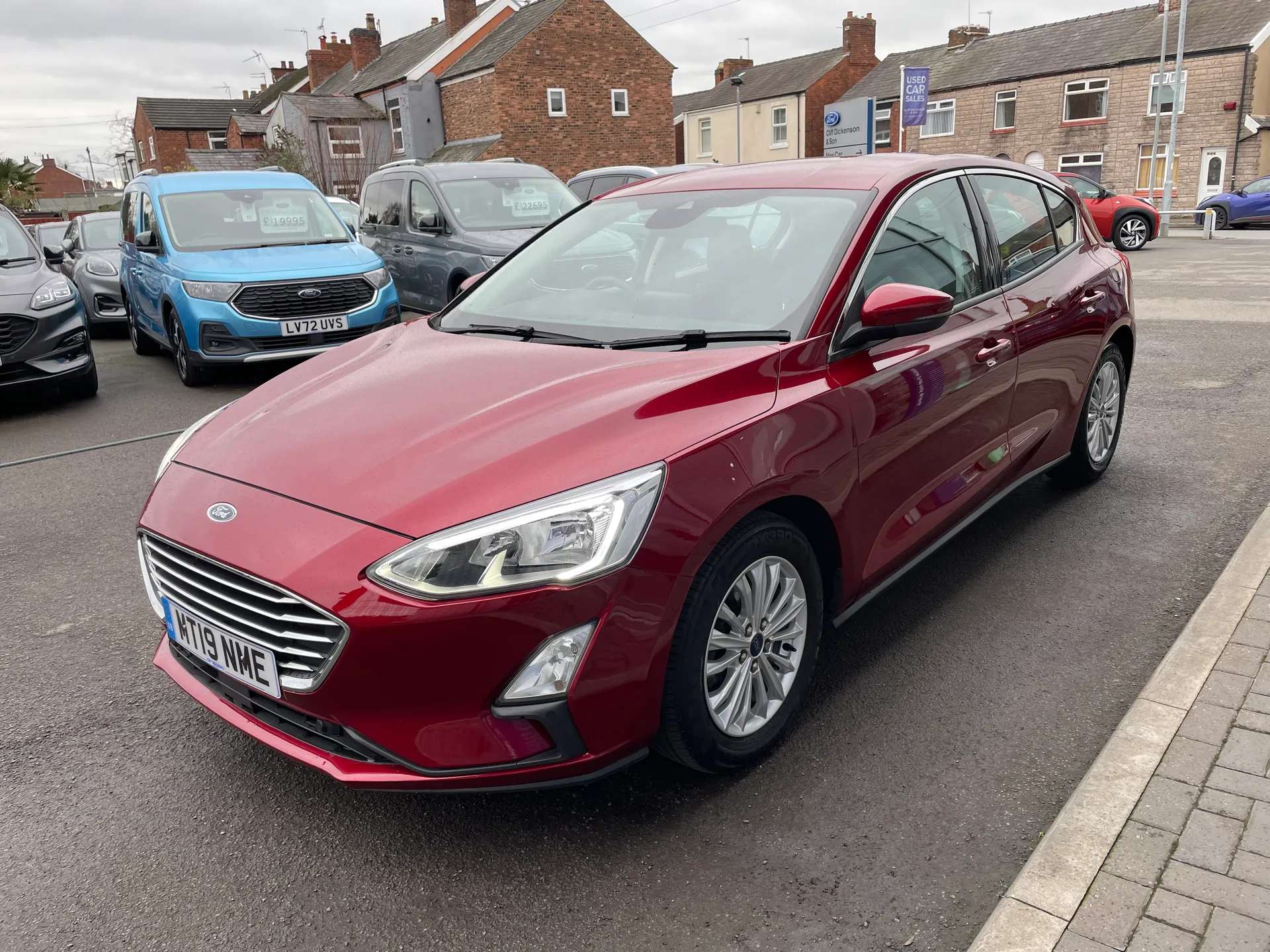 A 2019 FORD FOCUS 1.0 EcoBoost 125 Titanium 5dr A 2019 FORD FOCUS 1.0 EcoBoost 125 Titanium 5dr