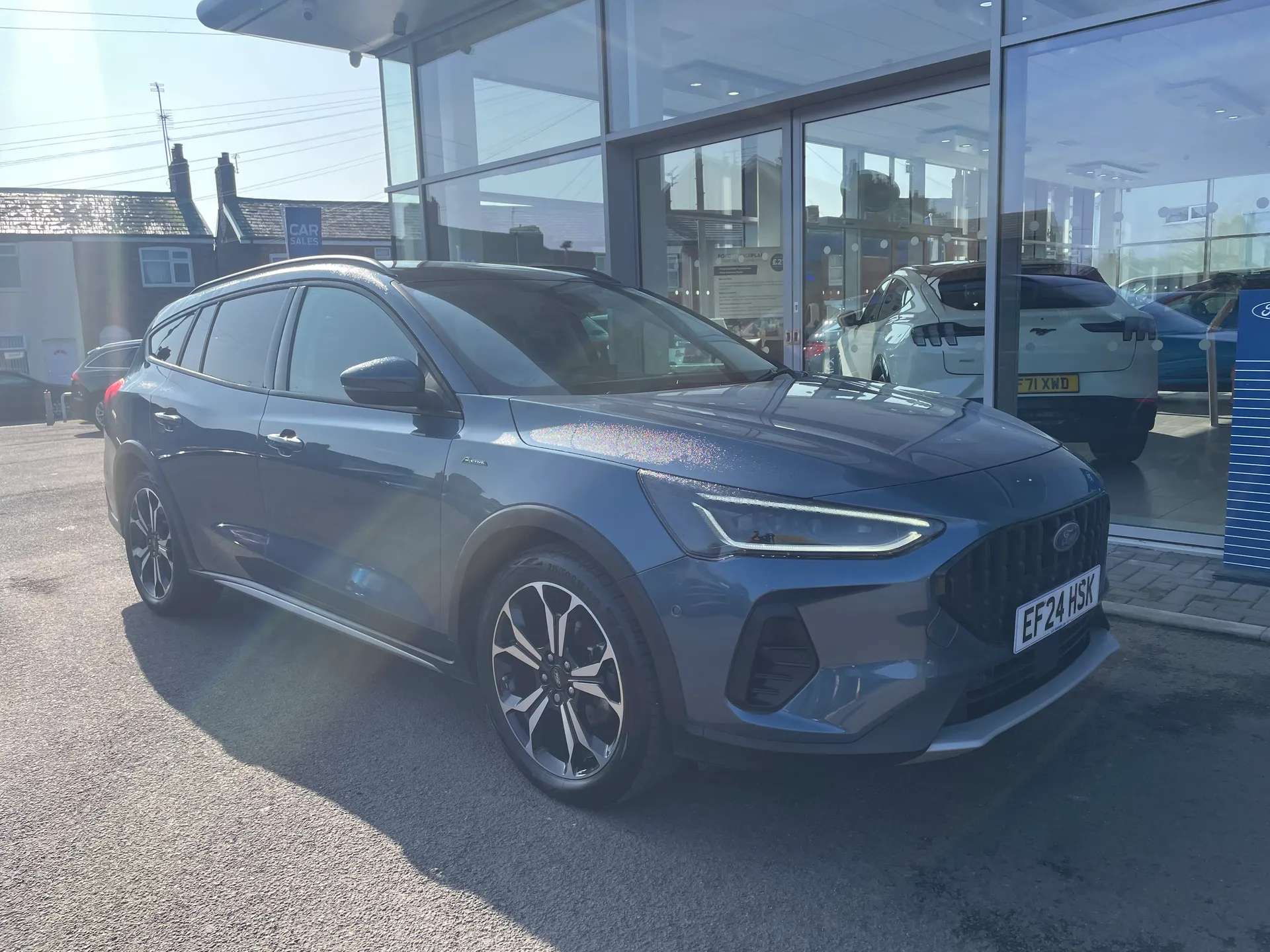 A 2024 FORD FOCUS 1.0 EcoBoost Hybrid mHEV Active X 5dr A 2024 FORD FOCUS 1.0 EcoBoost Hybrid mHEV Active X 5dr