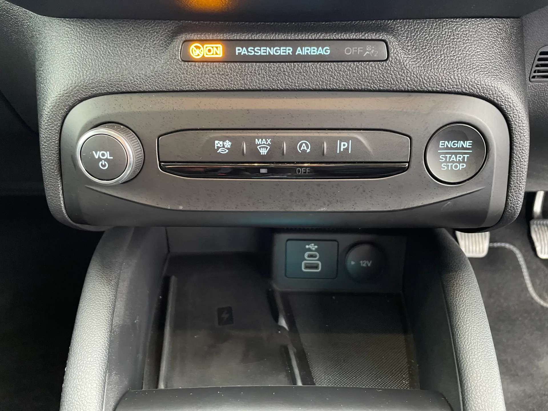 2024 FORD FOCUS 2024 FORD FOCUS