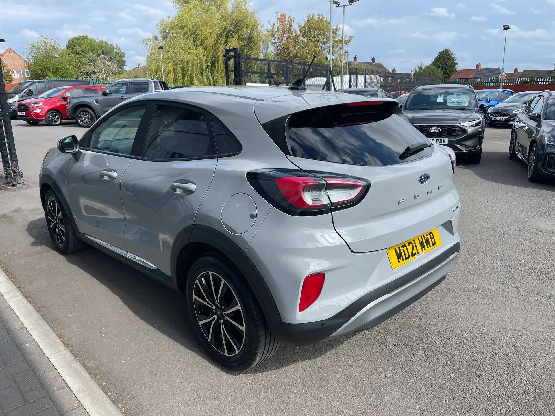 A 2021 FORD PUMA 1.0 EcoBoost Hybrid mHEV Titanium 5dr A 2021 FORD PUMA 1.0 EcoBoost Hybrid mHEV Titanium 5dr