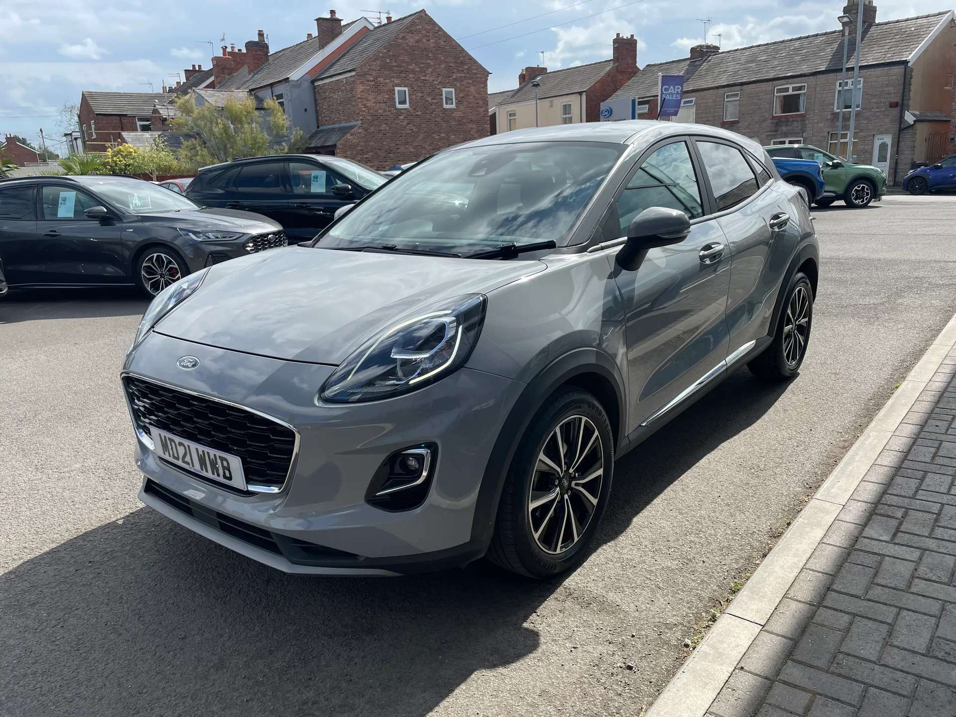 A 2021 FORD PUMA 1.0 EcoBoost Hybrid mHEV Titanium 5dr A 2021 FORD PUMA 1.0 EcoBoost Hybrid mHEV Titanium 5dr