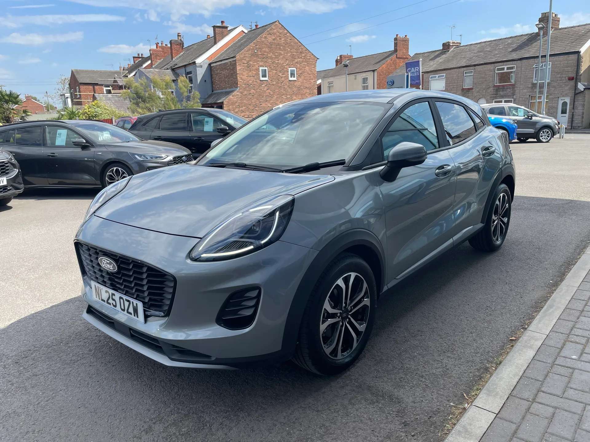 A 2025 FORD PUMA 1.0 EcoBoost Hybrid mHEV Titanium 5dr A 2025 FORD PUMA 1.0 EcoBoost Hybrid mHEV Titanium 5dr