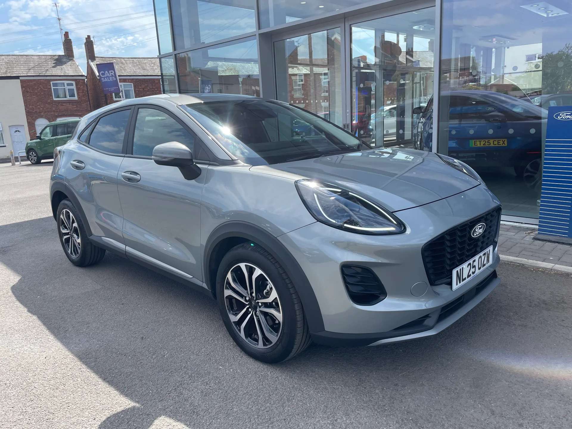 A 2025 FORD PUMA 1.0 EcoBoost Hybrid mHEV Titanium 5dr A 2025 FORD PUMA 1.0 EcoBoost Hybrid mHEV Titanium 5dr