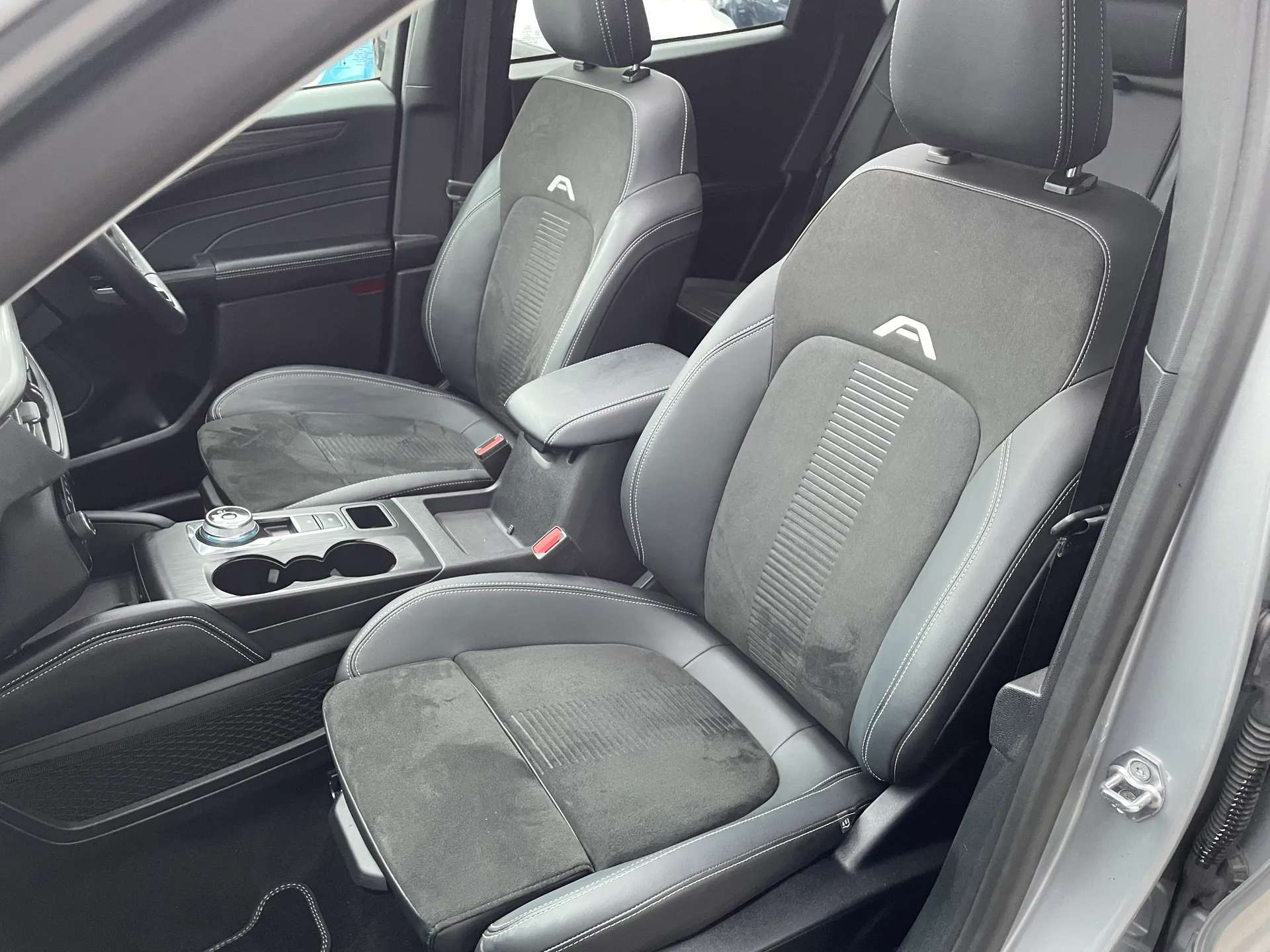 2024 FORD KUGA 2024 FORD KUGA