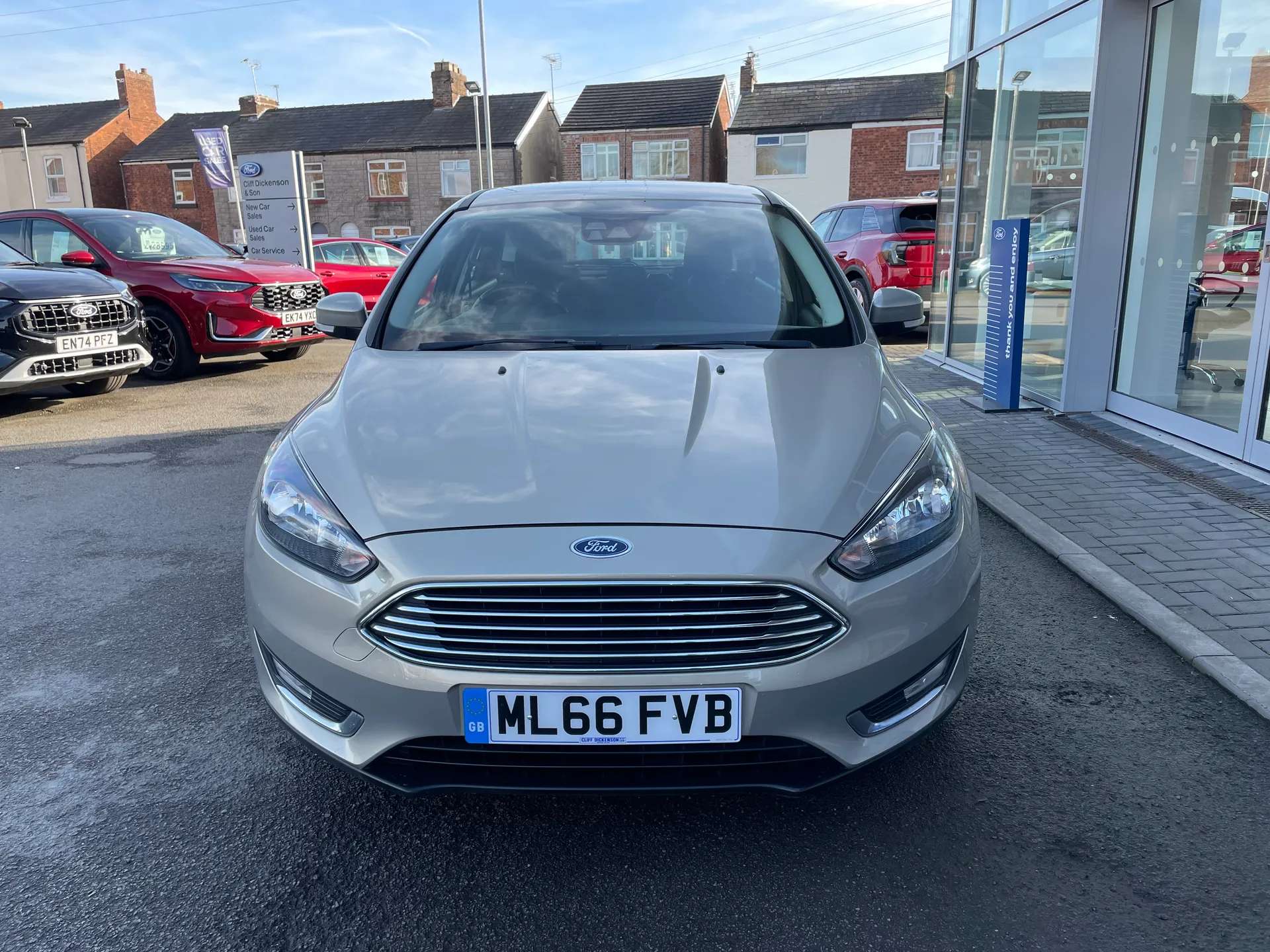 A 2016 FORD FOCUS 1.0 EcoBoost 125 Titanium Navigation 5dr A 2016 FORD FOCUS 1.0 EcoBoost 125 Titanium Navigation 5dr