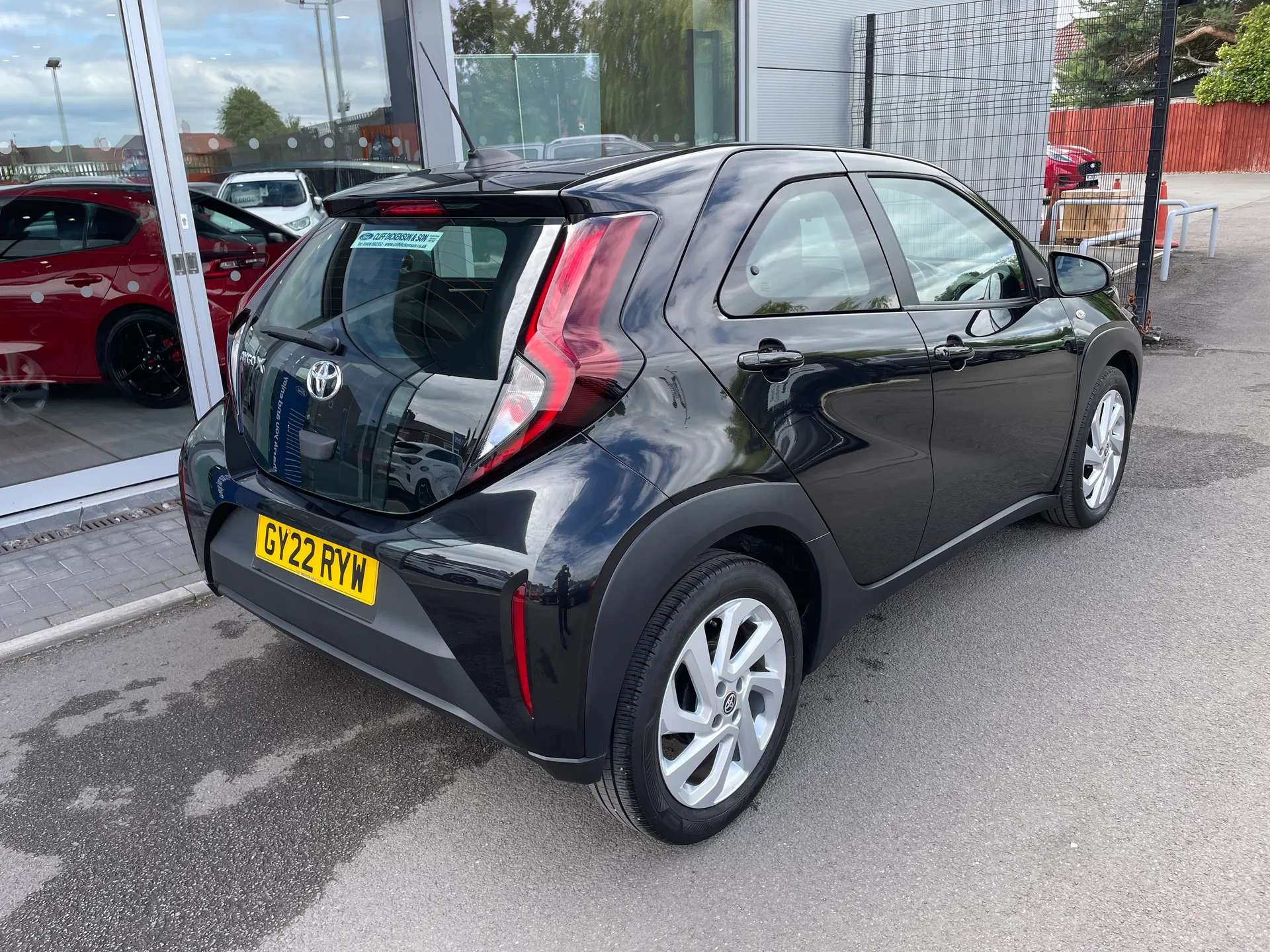 2022 TOYOTA AYGO X 2022 TOYOTA AYGO X