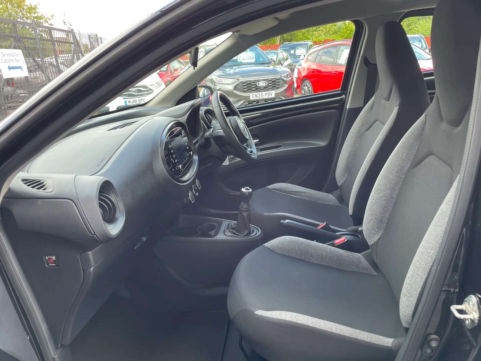 2022 TOYOTA AYGO X 2022 TOYOTA AYGO X