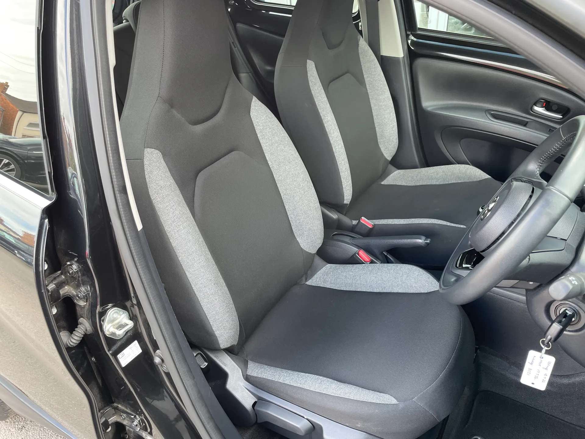 2022 TOYOTA AYGO X 2022 TOYOTA AYGO X