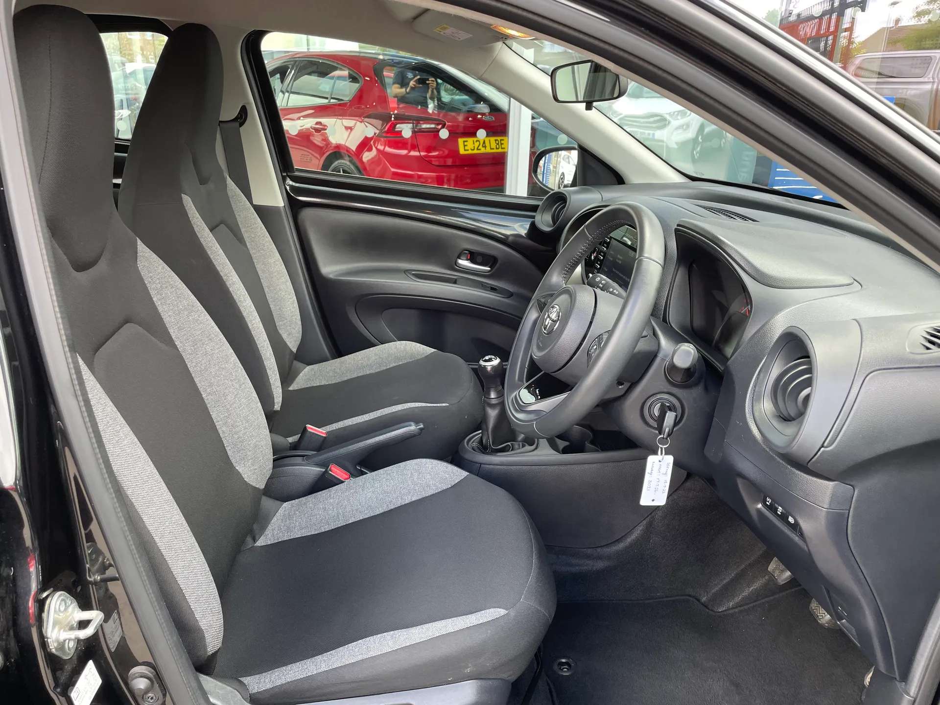2022 TOYOTA AYGO X 2022 TOYOTA AYGO X