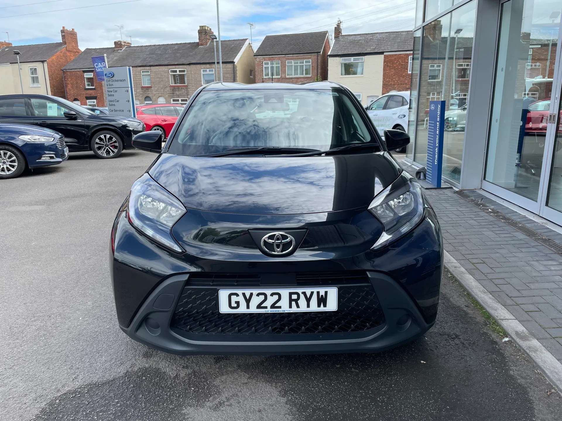 A 2022 TOYOTA AYGO X 1.0 VVT-i Pure 5dr A 2022 TOYOTA AYGO X 1.0 VVT-i Pure 5dr