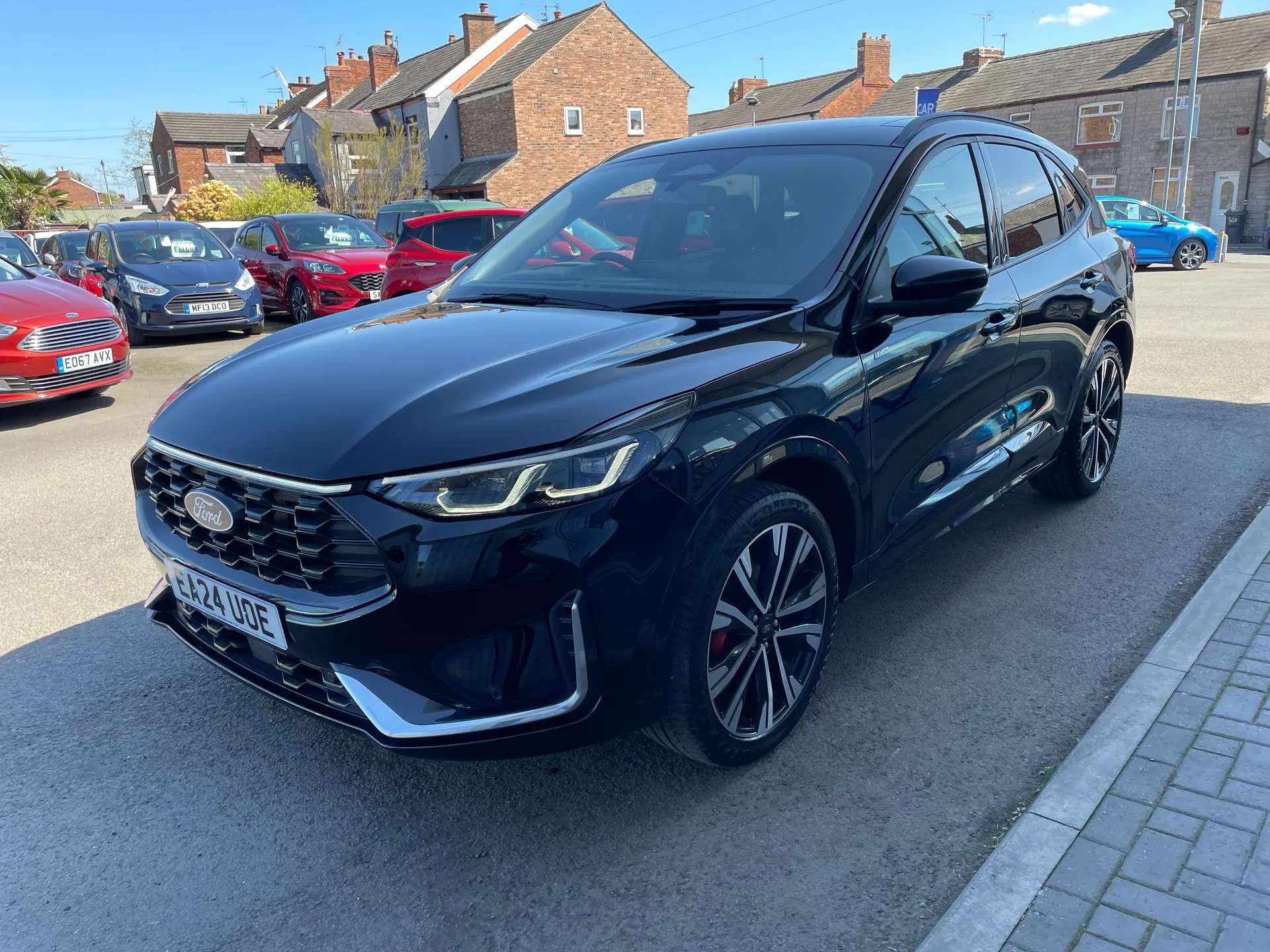 A 2024 FORD KUGA 2.5 FHEV ST-Line X 5dr 4WD CVT A 2024 FORD KUGA 2.5 FHEV ST-Line X 5dr 4WD CVT