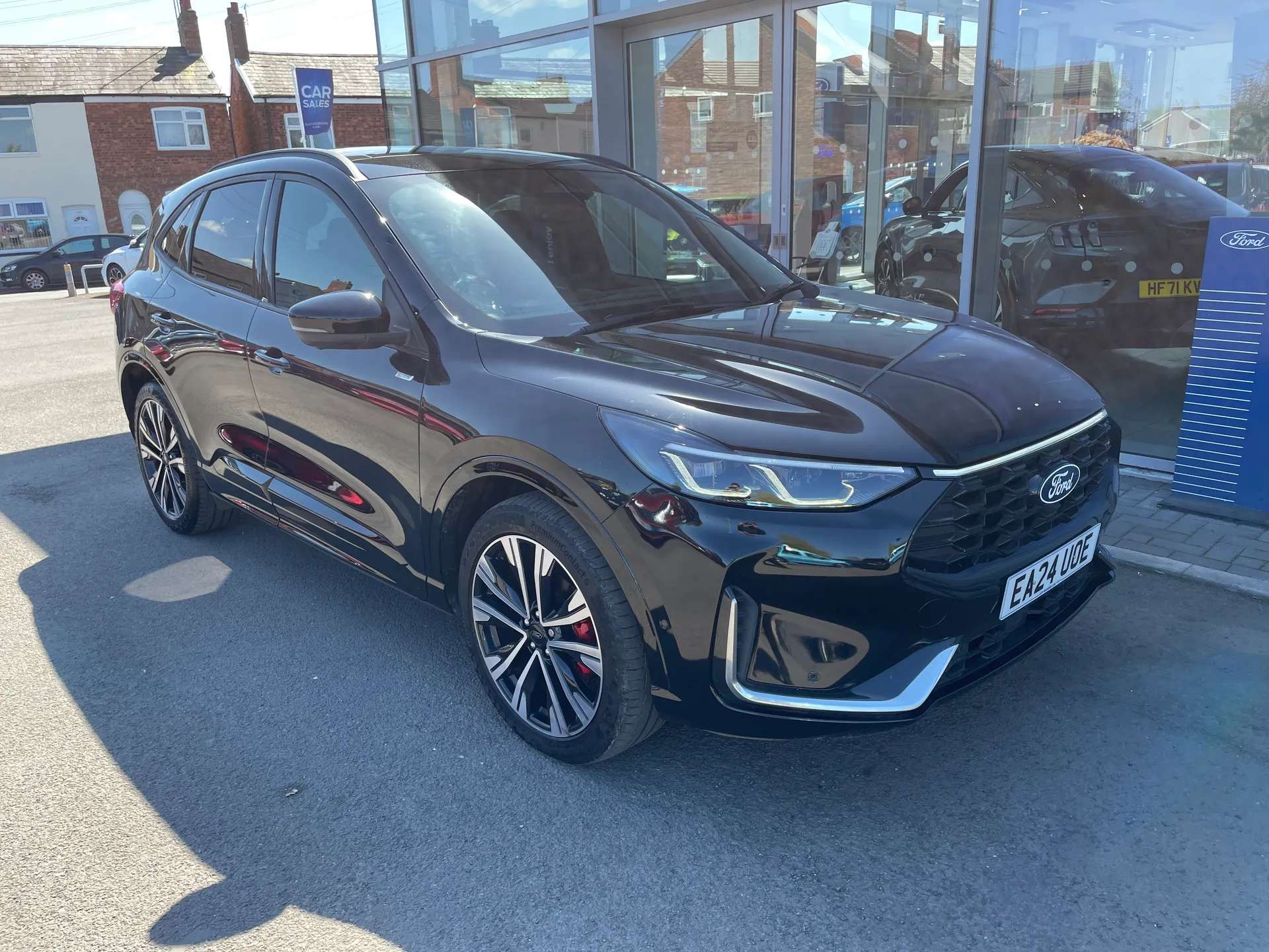 A 2024 FORD KUGA 2.5 FHEV ST-Line X 5dr 4WD CVT A 2024 FORD KUGA 2.5 FHEV ST-Line X 5dr 4WD CVT