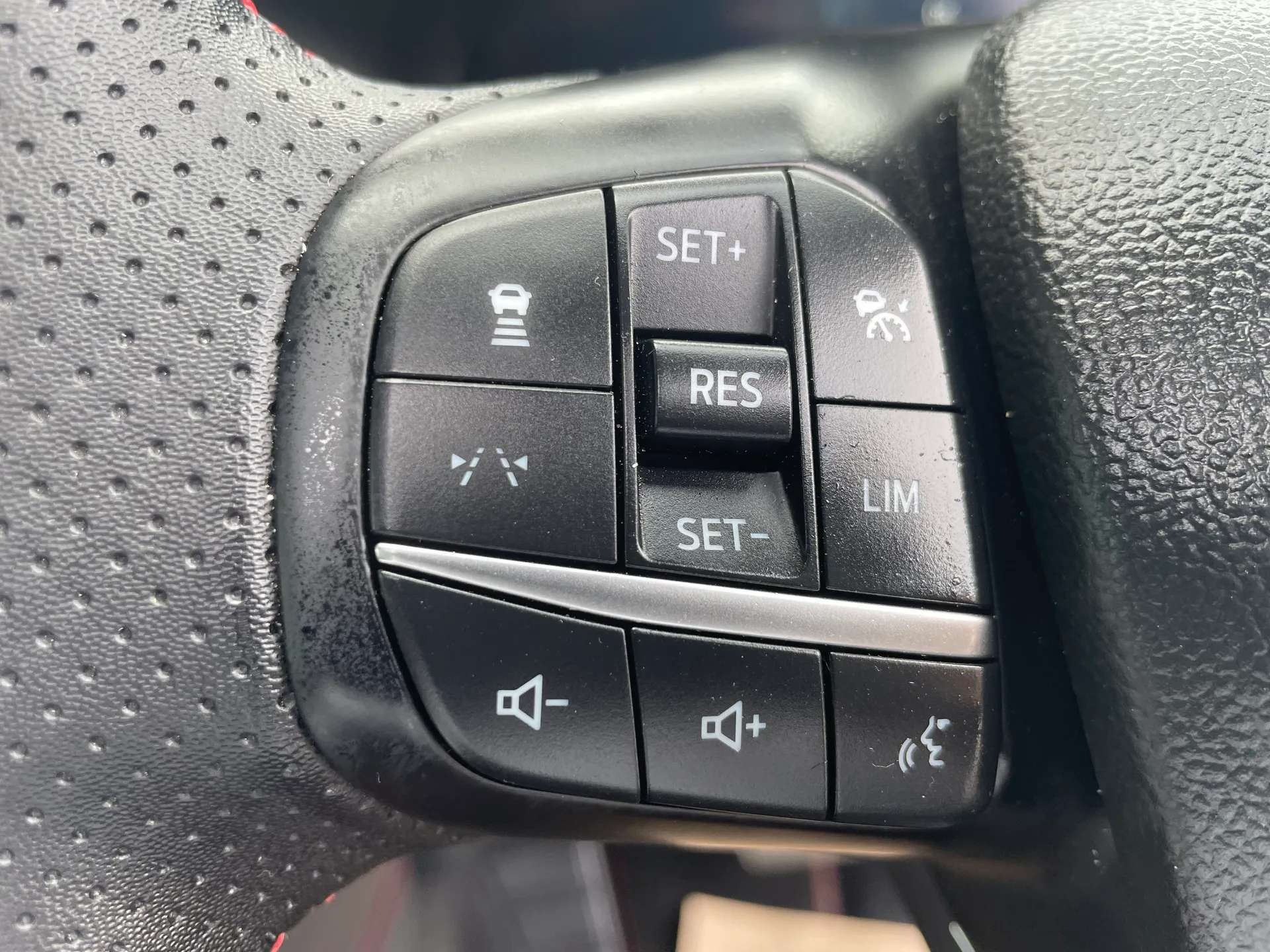 2025 FORD KUGA 2025 FORD KUGA