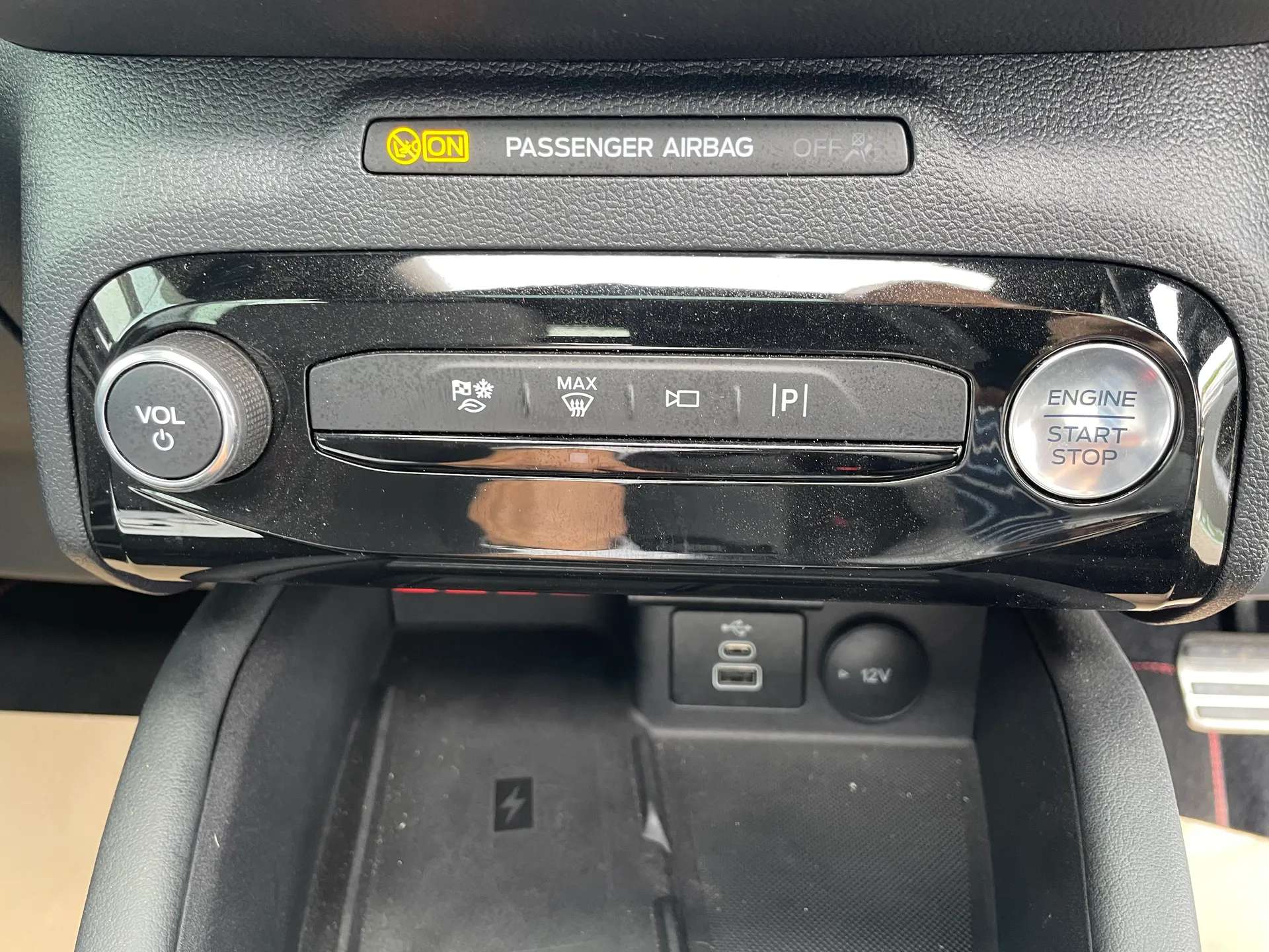 2025 FORD KUGA 2025 FORD KUGA