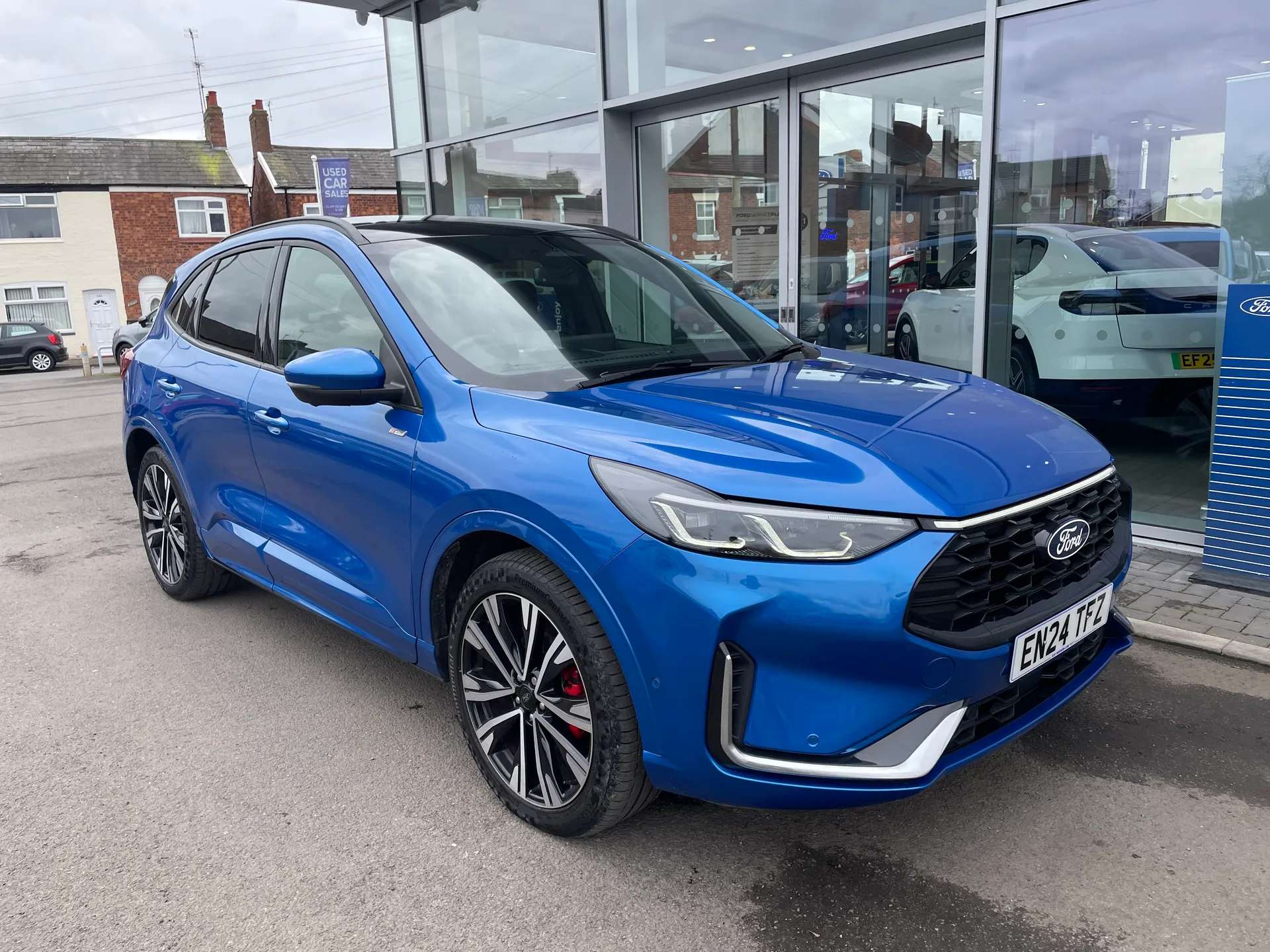 A 2024 FORD KUGA 2.5 FHEV ST-Line X 5dr 4WD CVT A 2024 FORD KUGA 2.5 FHEV ST-Line X 5dr 4WD CVT