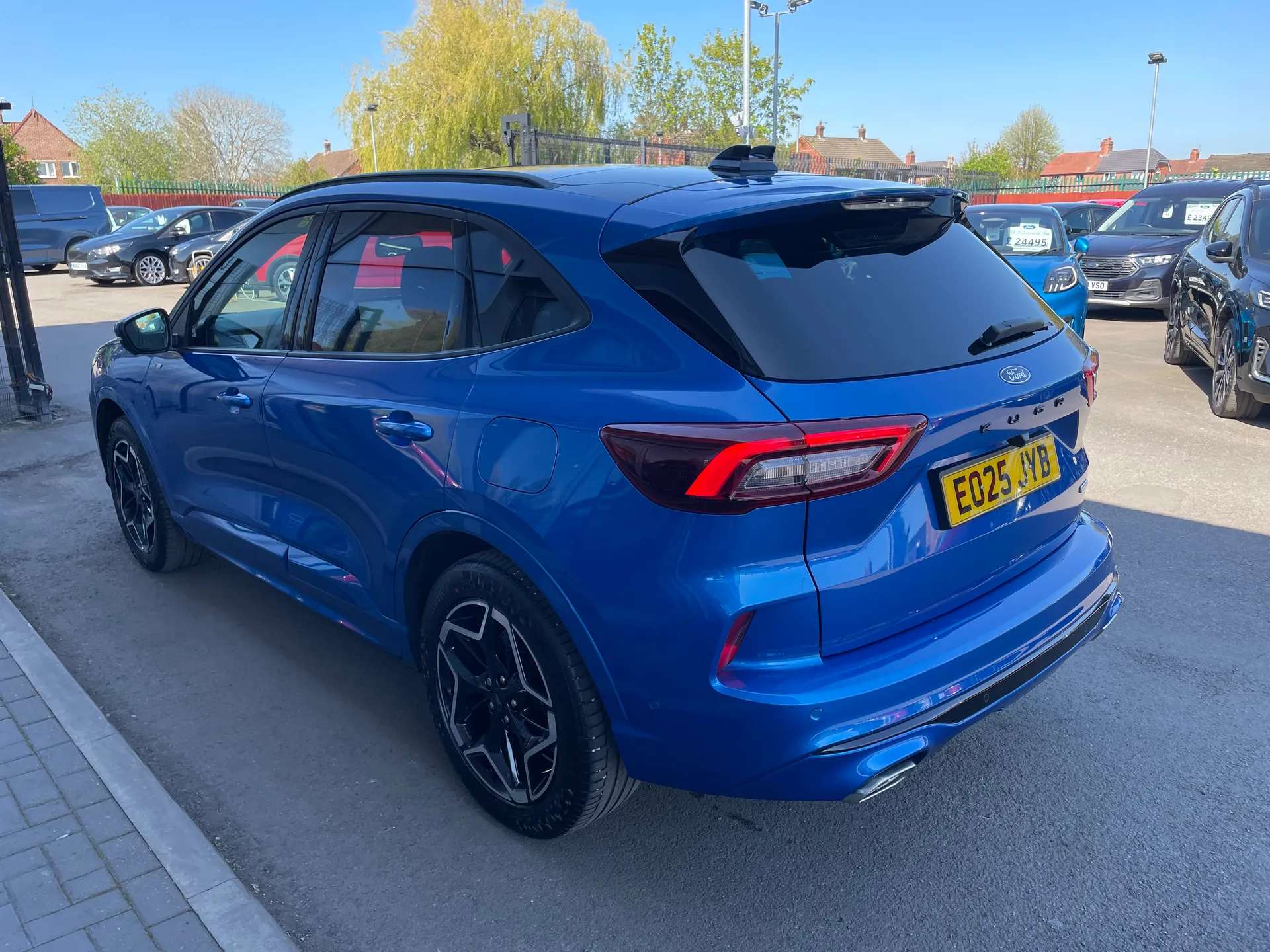 A 2025 FORD KUGA 2.5 FHEV ST-Line X 5dr 4WD CVT A 2025 FORD KUGA 2.5 FHEV ST-Line X 5dr 4WD CVT