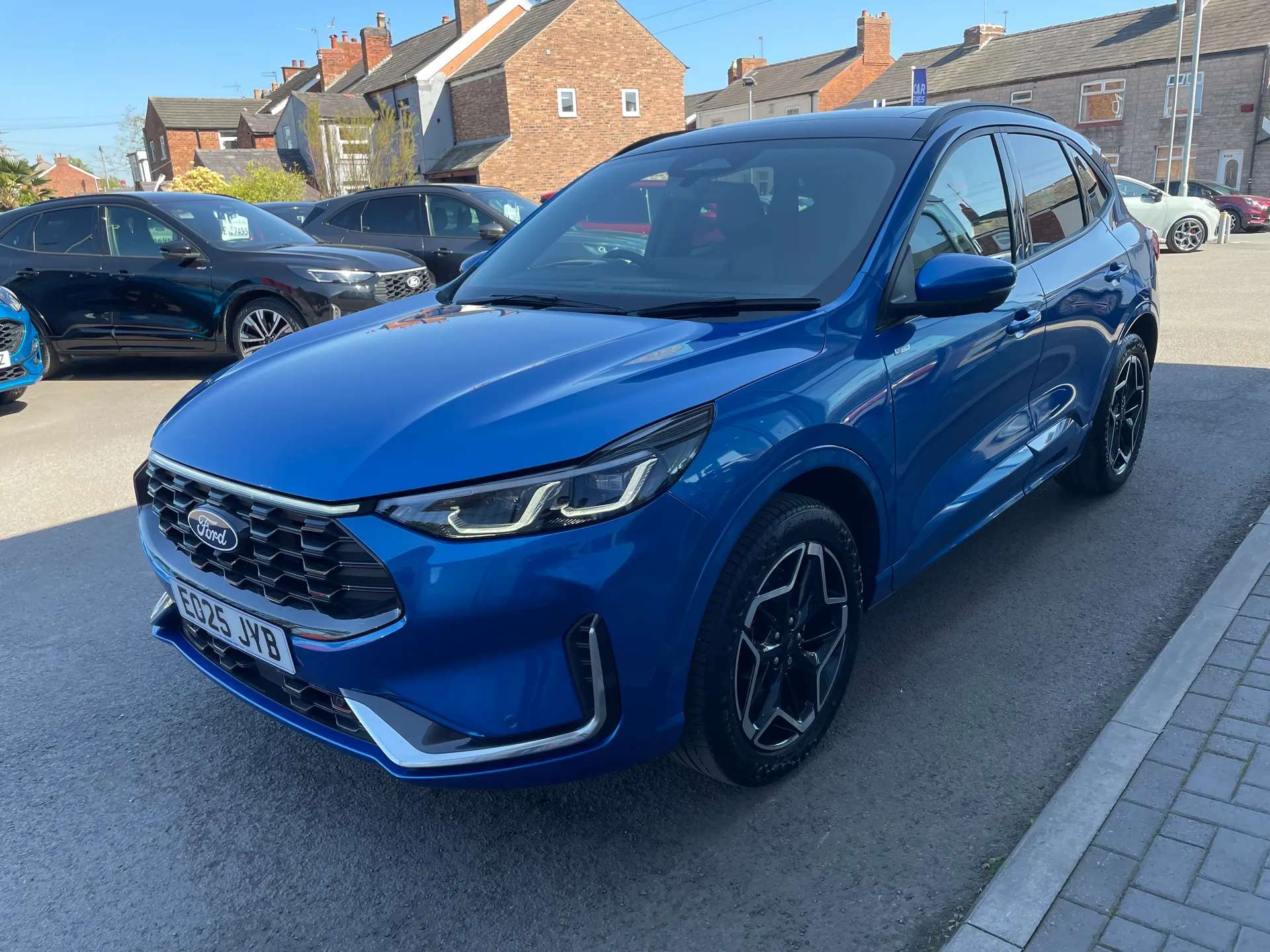 A 2025 FORD KUGA 2.5 FHEV ST-Line X 5dr 4WD CVT A 2025 FORD KUGA 2.5 FHEV ST-Line X 5dr 4WD CVT