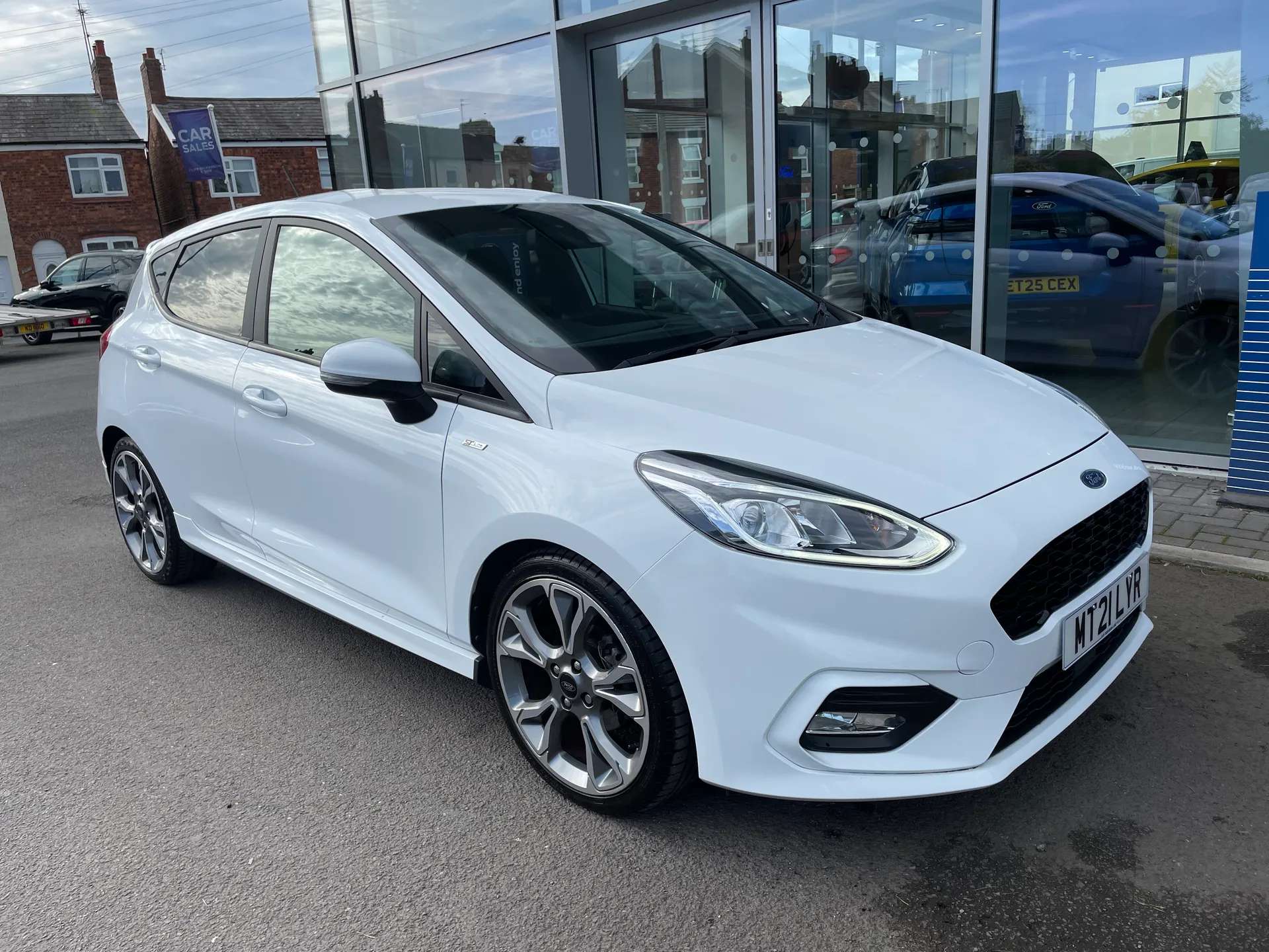 A 2021 FORD FIESTA 1.0 EcoBoost Hybrid mHEV 125 ST-Line X Edition 5dr A 2021 FORD FIESTA 1.0 EcoBoost Hybrid mHEV 125 ST-Line X Edition 5dr