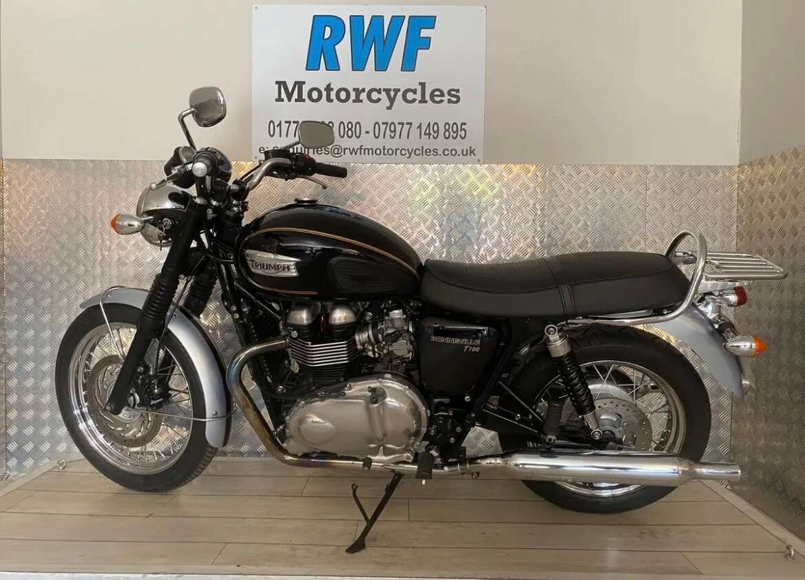2014 TRIUMPH T 100 2014 TRIUMPH T 100