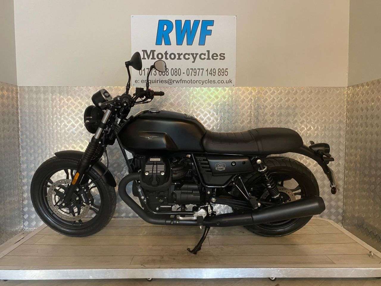 2020 MOTO GUZZI V7 2020 MOTO GUZZI V7