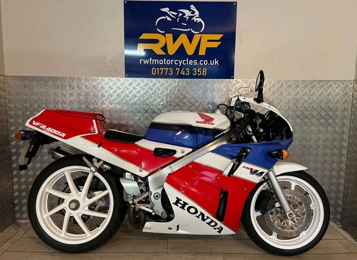 Check out this Honda Vfr 1990 Petrol Manual