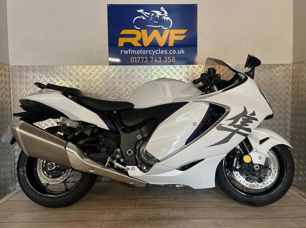 Check out this Suzuki Hayabusa 2022 Petrol Manual
