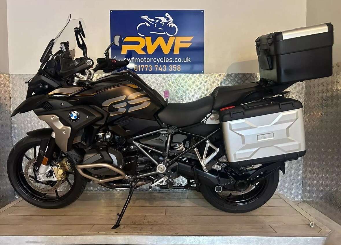 2020 BMW R SERIES 2020 BMW R SERIES
