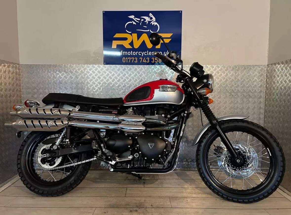 2015 TRIUMPH SCRAMBLER 900 2015 TRIUMPH SCRAMBLER 900