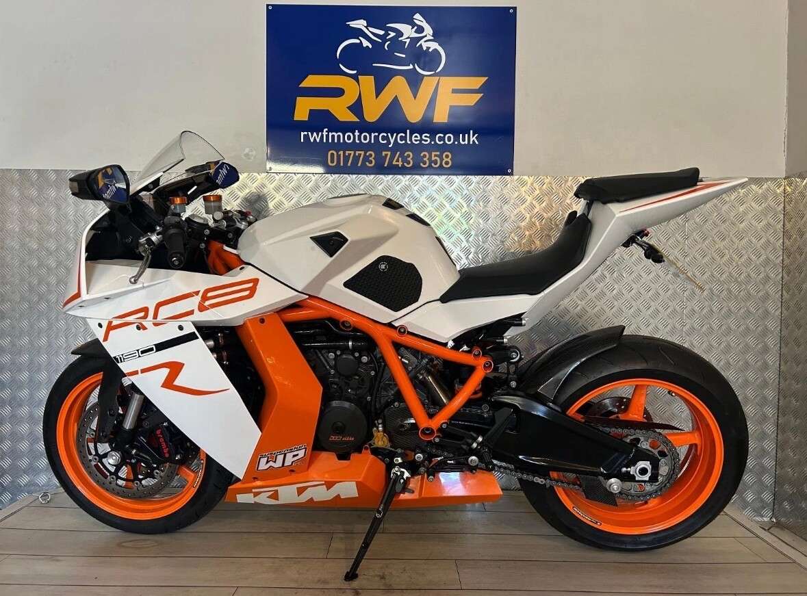 Check out this Ktm Rc 8 2011 Petrol Manual